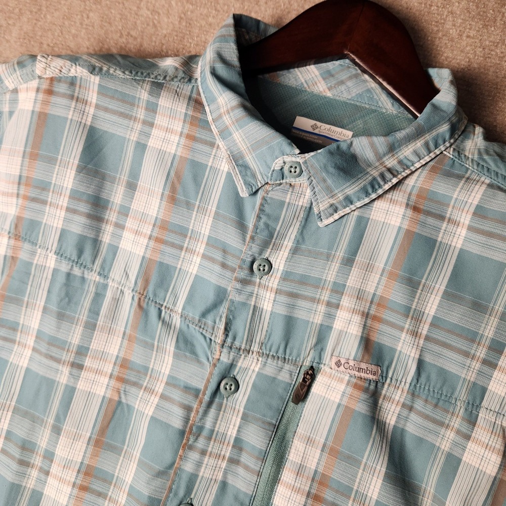 Columbia Shirt Mens XL Blue Plaid Short Sleeve Vented Outdoor Button Up